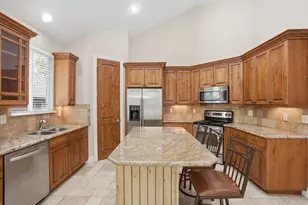 1832 E Peyton Ct, Holladay, UT 84117 - Photo 10