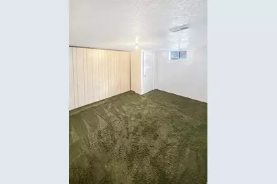 7811 S Oak St, Sandy, UT 84092 - Photo 12