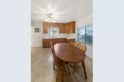 7811 S Oak St, Sandy, UT 84092 - Photo 4