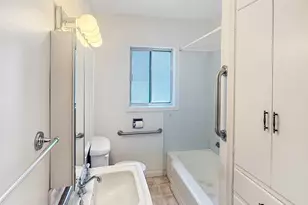 7811 S Oak St, Sandy, UT 84092 - Photo 8