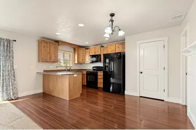 641 W Saratoga Chase Dr, Saratoga Springs, UT 84045 - Photo 6