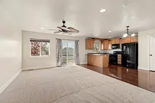 641 W Saratoga Chase Dr, Saratoga Springs, UT 84045 - Photo 4