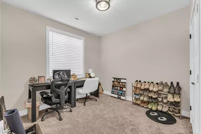 410 E Pages Ln, Centerville, UT 84014 - Photo 32