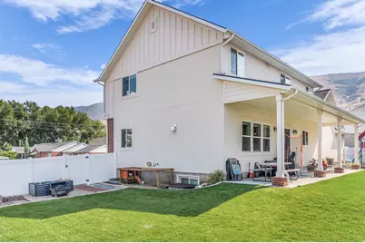 410 E Pages Ln, Centerville, UT 84014 - Photo 38