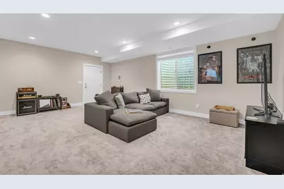 410 E Pages Ln, Centerville, UT 84014 - Photo 30