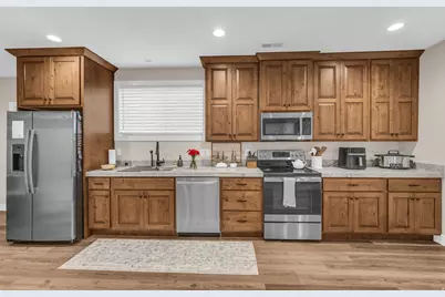410 E Pages Ln, Centerville, UT 84014 - Photo 28