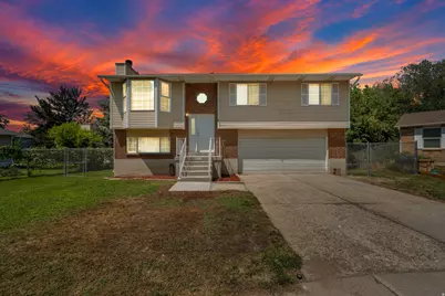 2432 W Harvey Hts Cir, Taylorsville, UT 84129 - Photo 2