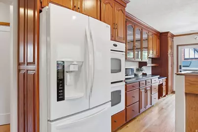 1387 E Emerson Ave S, Salt Lake City, UT 84105 - Photo 8