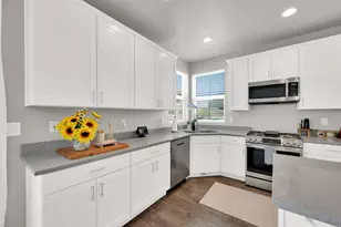6784 W 8070 S, West Jordan, UT 84081 - Photo 6