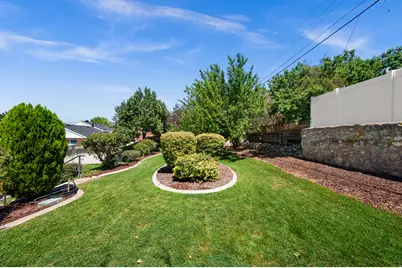 145 S Kingdon Ln, North Salt Lake, UT 84054 - Photo 30