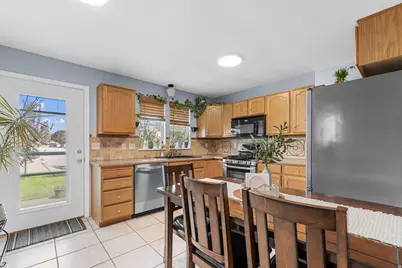 213 N 360 W, Clearfield, UT 84015 - Photo 4