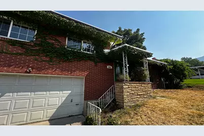 3001 E 4345 S, Holladay, UT 84124 - Photo 2
