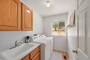 730 E Scenic Dr, Spanish Fork, UT 84660 - Photo 18