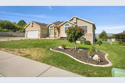 730 E Scenic Dr, Spanish Fork, UT 84660 - Photo 2