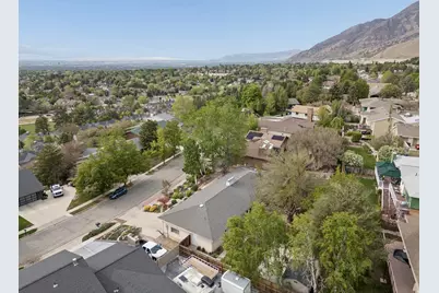 8295 S Supernal Way, Cottonwood Heights, UT 84121 - Photo 6