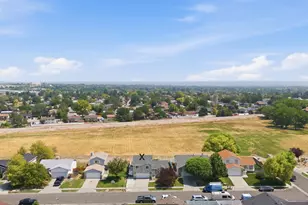 6525 S 4015 W, Taylorsville, UT 84129 - Photo 34