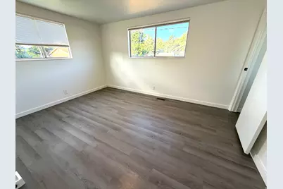 8629 S Vaquero Dr, Sandy, UT 84094 - Photo 10
