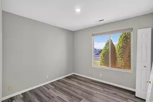210 N Mall Dr, Saint George, UT 84790 - Photo 18