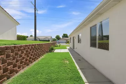 210 N Mall Dr #95, Saint George, UT 84790 - Photo 22