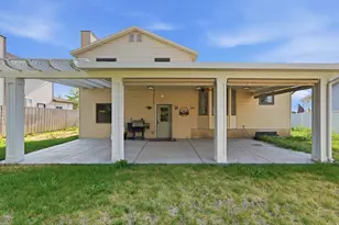 2645 N 1700 E, Layton, UT 84040 - Photo 22