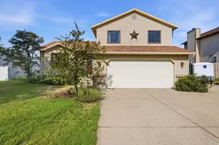 2645 N 1700 E, Layton, UT 84040 - Photo 2