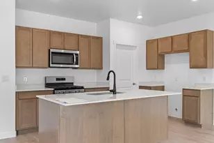 887 N 1860 E, Salem, UT 84653 - Photo 2
