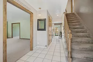 1253 W 10875 S, South Jordan, UT 84095 - Photo 6