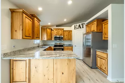 956 W Burro Way, Saratoga Springs, UT 84045 - Photo 12