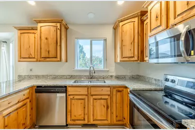 956 W Burro Way, Saratoga Springs, UT 84045 - Photo 8