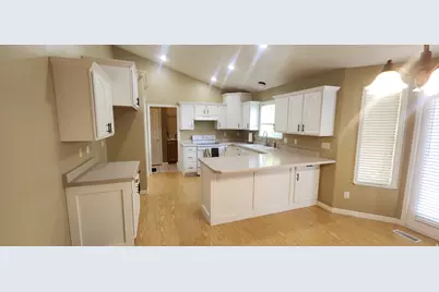 564 E 520 S #56, Smithfield, UT 84335 - Photo 4