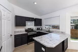 5579 W Lopalena Circle, West Jordan, UT 84081 - Photo 4