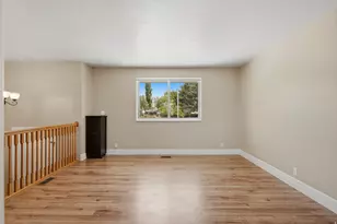 322 E Annalyn Dr, Sandy, UT 84070 - Photo 10