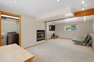 322 E Annalyn Dr, Sandy, UT 84070 - Photo 26