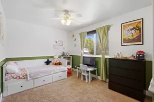 322 E Annalyn Dr, Sandy, UT 84070 - Photo 22