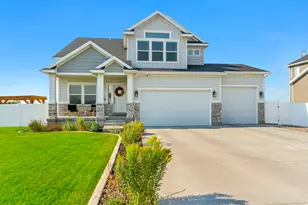2779 W 725 N, Layton, UT 84041 - Photo 1