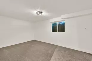 1433 E Estrellita Dr, Sandy, UT 84093 - Photo 38