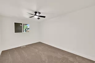 1433 E Estrellita Dr, Sandy, UT 84093 - Photo 28