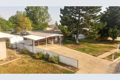 1835 N Afton Cir, Layton, UT 84041 - Photo 2