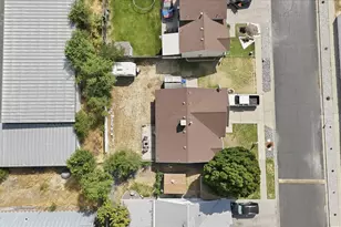 214 Meadow View Dr, Ogden, UT 84404 - Photo 16