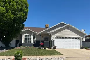 214 Meadow View Dr, Ogden, UT 84404 - Photo 2