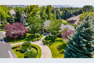 10354 N Hidden Oak Dr W, Highland, UT 84003 - Photo 2