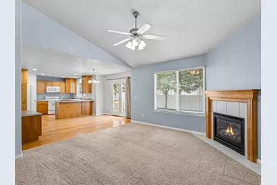 821 E 2050 S, Clearfield, UT 84015 - Photo 6