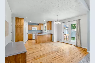 821 E 2050 S, Clearfield, UT 84015 - Photo 8