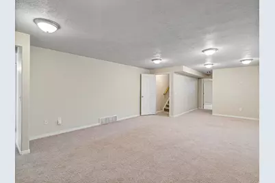 821 E 2050 S, Clearfield, UT 84015 - Photo 24