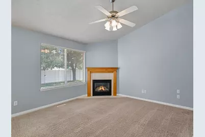 821 E 2050 S, Clearfield, UT 84015 - Photo 10