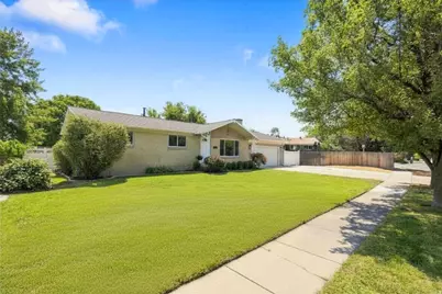 8143 S Bryce Dr E, Sandy, UT 84070 - Photo 2