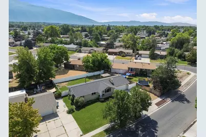 8143 S Bryce Dr E, Sandy, UT 84070 - Photo 24