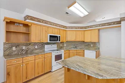 780 Lobo Ln, Washington, UT 84780 - Photo 8