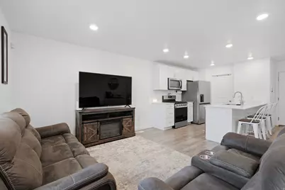 8585 W Bowie Dr, Magna, UT 84044 - Photo 10