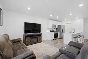 8585 W Bowie Dr, Magna, UT 84044 - Photo 10